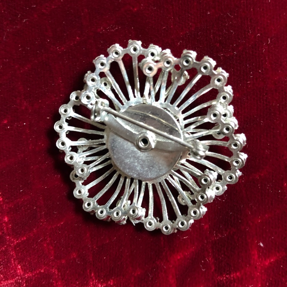 2 Rhinestone Brooches - Picture 4 of 5